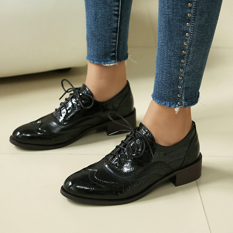 女性用ストーンプリントブローグオックスフォードシューズ、パテ - Oxford Shoes Brogue のレビューと価格
