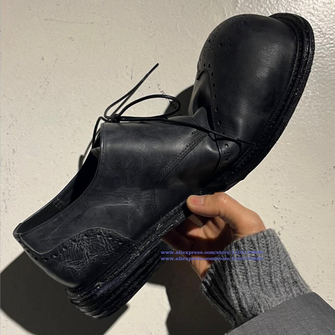 ヴィンテージブラックレザーブローグレースアップオックスフォー - Oxford Shoes Brogue のレビューと価格