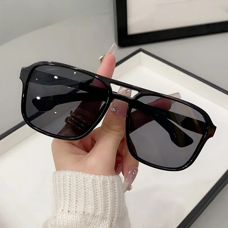 スクエアダブルブリッジサングラス女性レトロシェード UV40 - Men'S Fashion Glasses のレビューと価格